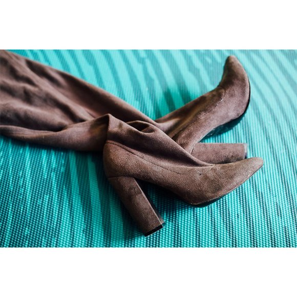 Suede Thigh High Grey Heeled Boots - Picture 1 of 4